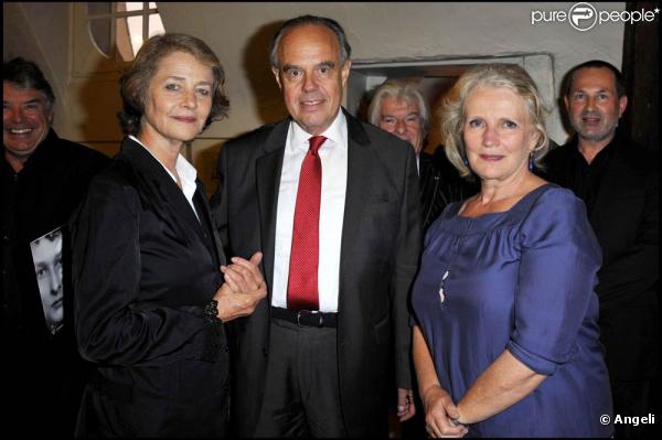 Le Grenier des Grands-Augustins, qui vit passer Jean-Louis Barrault, a accueilli un hommage rendu par sa nièce Marie-Christine (à d.), Charlotte Rampling (à g.), Frédéric Mitterrand et Didier Lockwood, mercredi 8 septembre.