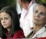 Le 12 septembre, l\'infante Elena d\'Espagne assistait, en sa qualité de présidente de l\'événement, au Trofeo el Corte Inglés de jumping, avec sa fille Victoria et sa tante Pilar.