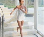 Laeticia Hallyday, sur le tournage de son nouveau spot, Optic 2000, février 2010 !