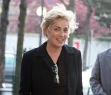 Sharon Stone sait toujours comment s\'occuper lorsqu\'elle vient à Paris