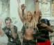 Shakira dans le clip de Loca