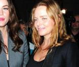 Liv Tyler et Stella McCartney lors du défilé Stella McCartney à l\'Opera Garnier à Paris le 4/10/10