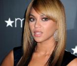 Hanches bien dessinées, cuisses musclées et poitrine généreuse, Beyoncé est une femme pulpeuse et sexy qui ne laisse pas les hommes insensibles !  
