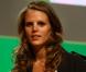 Laure Manaudou est une jeune femme au sourire charmeur et à la poitrine... généreuse ! La natation serait-elle le secret d'une silhouette de rêve ?  