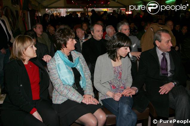 Messe Souvenir à la mémoire d'Yves Mourousi, le 7/04/08 : Sophie Mourousi soutenue par Bertrand Delanoë