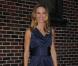 Hilary Swank perchée sur des Sergio Rossi a également joué la carte du bleu nuit pour fouler le tapis rouge. Un look féminin et sexy qu'on adopte pour les grands soirs.