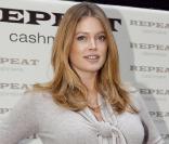Doutzen Kroes lors de l'ouverture de la boutique Repeat à Cologne en Allemagne le 14/10/10 