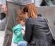 Alyson Hannigan, sa petite Satyana, et son époux Alexis Denisof à Santa Monica. 16/10/2010