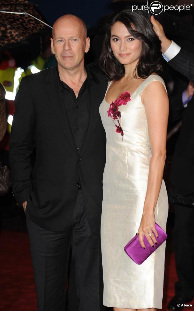 Bruce Willis et sa femme Emma Heming lors de la première du film RED à Londres, le 19 octobre 2010