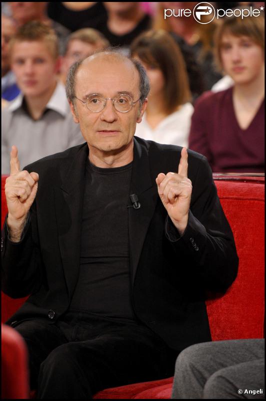 Philippe Geluck sur le plateau de l'émission Vivement Dimanche diffusée le 24 octobre 2010.