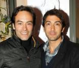 Antony Delon et Mathieu Delarive lors du vernissage de la galerie Caplain-Matignon à Paris le 21 octobre 2010