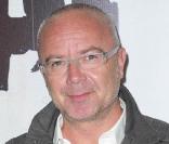 Olivier Baroux, à l'occasion de l'avant-première de  L'homme qui voulait vivre sa vie , dans l'enceinte du Gaumont Marignan, sur les Champs-Elysées, à Paris, le 28 octobre 2010.