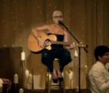 Images extraites du clip de  Raise your glass  de Pink, novembre 2010