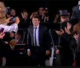 Patrick Bruel arrive dans le studio Gabriel pour l'émission Champs-Elysées (diffusée le 13 novembre 2010 sur France 2)