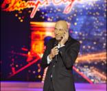Nicolas Canteloup pendant l'émission Champs-Elysées, en direct sur France 2 (13 novembre 2010)
