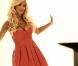 Victoria Silvstedt : Collée au plafond, elle est toujours aussi sexy !