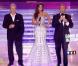 Jean-Pierre Foucault est entouré de Malika Ménard et d'Alain Delon pour annoncer l'élection de Miss France 2011 après le JT de Claire Chazal.