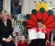 Le 3 décembre 2010, le prince Charles réceptionnait son sapin de Noël, porté par un Percheron. Son épouse Camilla, dans le même temps, se démultipliait entre inaugurations et rencontres avec des écoliers.