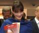 Carla Bruni a visité un hôpital de New Delhi, le 6 décembre 2010.