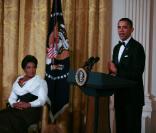 Oprah Winfrey et Barack Obama lors de la remise des 33e honneurs du Kennedy Center à Washington le 5 décembre 2010