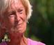 Véronique, en larmes quand elle retrouve son mari.