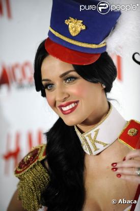 La ravissante Katy Perry à l'occasion du concert Jingle Ball 2010 organisé par la station de radio Z100, au Madison Square Garden de New York, le 10 décembre 2010.
