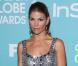 Lori Loughlin lors de la soirée d'annonce de la Miss Golden Globe à Los Angeles le 10 décembre 2010