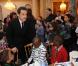 Nicolas Sarkozy et Carla Bruni lors du Noël de l'Elysée le 15 décembre 2010 au Palais présidentiel