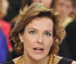 Enregistrement de <em>Vivement Dimanche</em> (le 15 décembre 2010) spécial Pierre Cardin. Diffusion le 19 décembre 2010. Carole Bouquet<br />