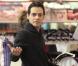 Marc Anthony fait du shopping à Hollywood, le 22 décembre 2010.