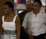 Barack et Michelle Obama ont rendu visite à des familles de militaires américains à Hawaï le 26 décembre 2010