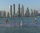 Roger Federer et Rafael Nadal, avant de lancer leur saison sur les courts de l'open de Doha 2011, se sont livrés à une exhibition sur un court flottant !