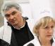 David Douillet et Nadine Morano lors de la visite de l'atelier de fabrication de la galette des rois et l'école de formation professionnelle du groupe Lenôtre, à Plaisir, le 5 janvier 2011. 