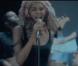 Ayo apparaît avec une silhouette magnifique et dans une forme rock pour le clip de  I'm gonna dance , premier extrait de son troisième album à paraître en mars 2011 et baptisé d'après sa fille née en juillet 2010 :  Billie-Eve .