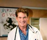 Pour le plus grand plaisir des fans des Feux de l'Amour, David Hasselhoff a fait une petite apparition dans la série, 28 ans après !  