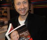 Ci-dessus l'animateur Stéphane Bern.  