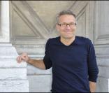 Le moderne Laurent Ruquier. 