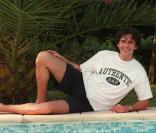 Le beau Olivier Minne dans une pose tout à fait naturelle ... (1996) 