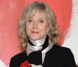Blythe Danner à l'occasion de l'avant-première de  Waiting for Forever , danq l'enceinte de The Grove, à Los Angeles, le 1er février 2011.