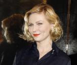 Kirsten Dunst ne se sépare plus de son sac Mademoiselle. 