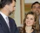 Letizia d'Espagne fait un fashion faux pas, le prince Felipe lassé ?