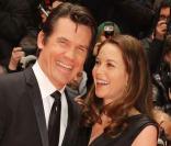 Diane Lane et Josh Brolin à l'occasion de la présentation de  True Grit , en ouverture de la 61e Berlinale, le 10 février 2011.