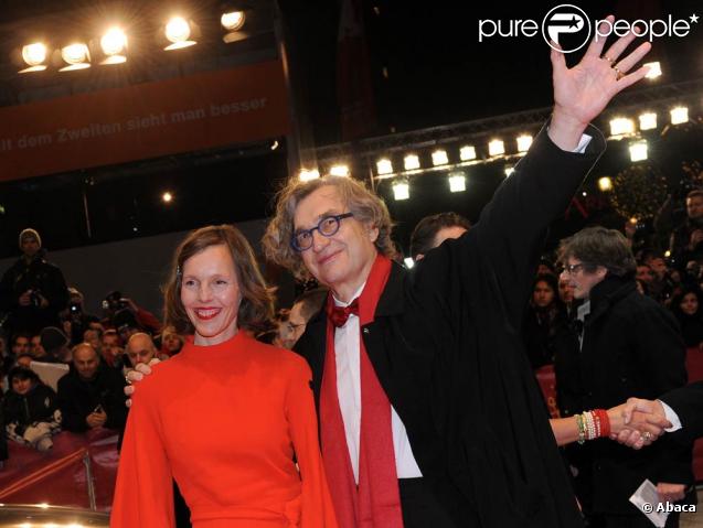 Le cinéaste Wim Wenders et sa femme Donata à l'occasion de la présentation de  True Grit , en ouverture de la 61e Berlinale, le 10 février 2011.