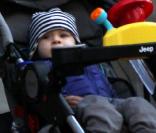 Karolina Kurkova à New York avec son compagnon et son fils, Toby. Le 10 février 2011