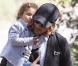 Gabriel Aubry et sa Nahla : Irrésistible pause câline sous le soleil !