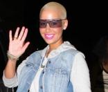 Amber Rose est allé dîner au restaurant japonais Nobu Matsuhisa. 17 février 2011 