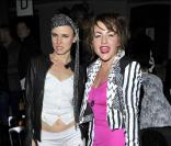 Juliette Lewis et Jaime Winstone au défilé Julien MacDonald à la Fashion Week de Londres, le 20 février 2011.