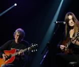 Louis Bertignac et Carla Bruni-Sarkozy, au Zénith de Paris, le 20 octobre 2004