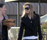Ellen Pompeo va déjeuner dans un restaurant japonais avec une amie, le 24 février 2011.