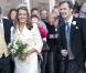 Au mariage de Lady Katie Percy, le 26 février 2011, célébré au château d'Alnwick de son père le duc de Northumberland, Chelsy Davy (en bleu) a fait un retour remarqué sur le sol britannique, avec Pippa Middleton (en noir et fuchsia).